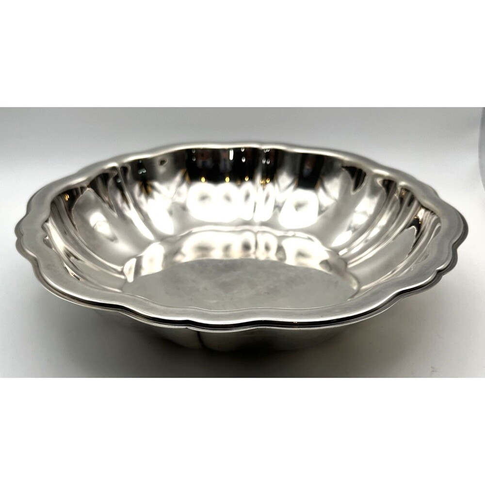 Vtg Wm A Rogers By Oneida Silverplate Bowl 9" Scalloped Rim Ornate Embossed